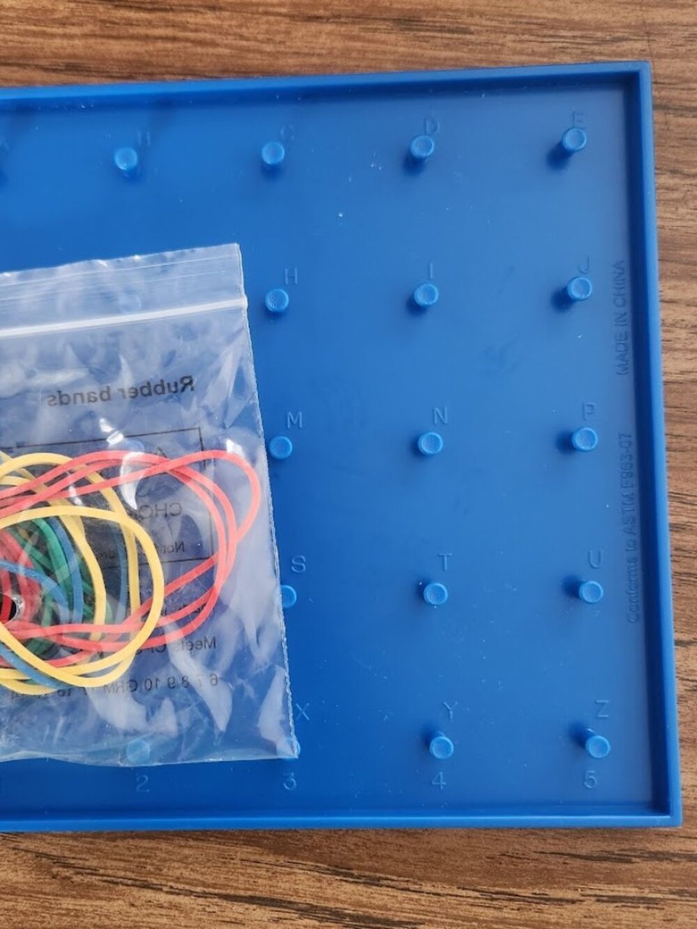 Blue Plastic Geoboard For Math Educational Teaching 5x5 Grid Pegs Geometric Shap